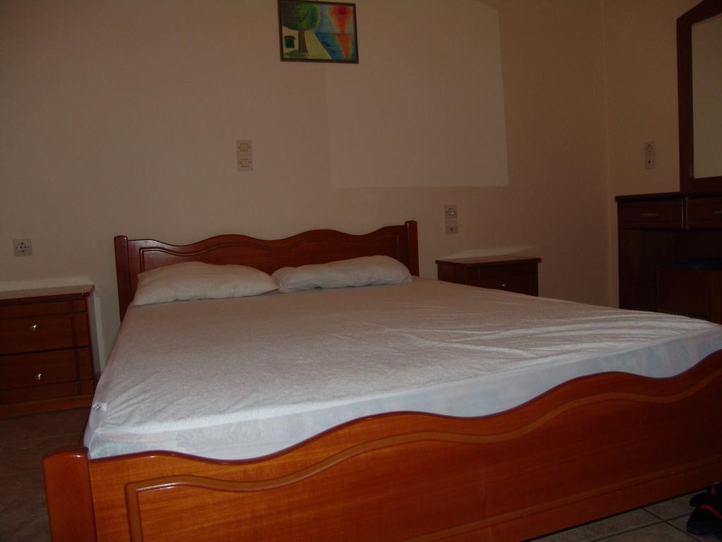 Alkionis Pool View Apartments Lefkada City Phòng bức ảnh