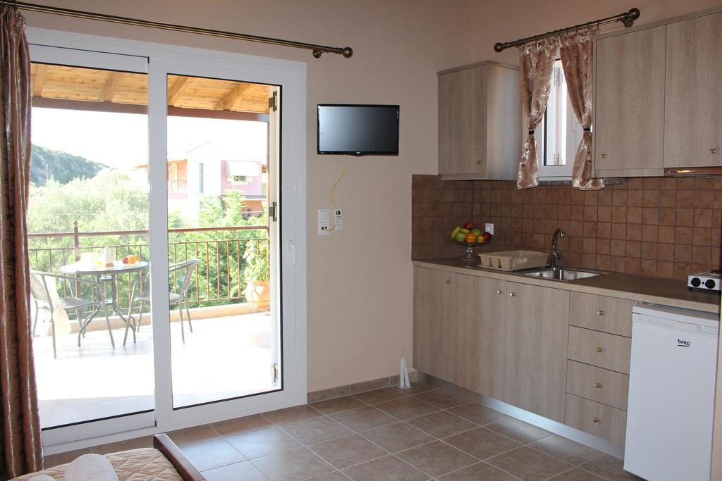Alkionis Pool View Apartments Lefkada City Ngoại thất bức ảnh